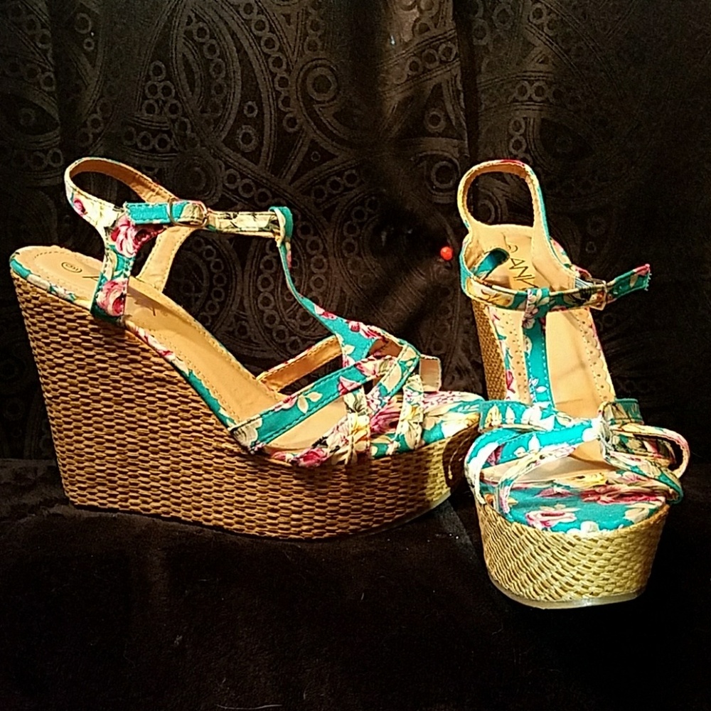 Retro style floral wedges